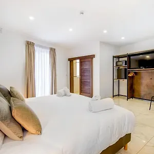 https://holiday-apartment-marsaxlokk.hotelssaintjulians.com